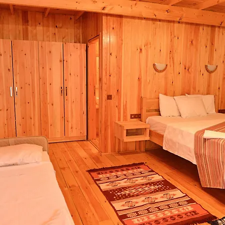 Hotell Tolay 3*